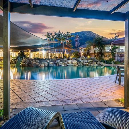Hotel Grand Chancellor Palm Cove Exterior photo