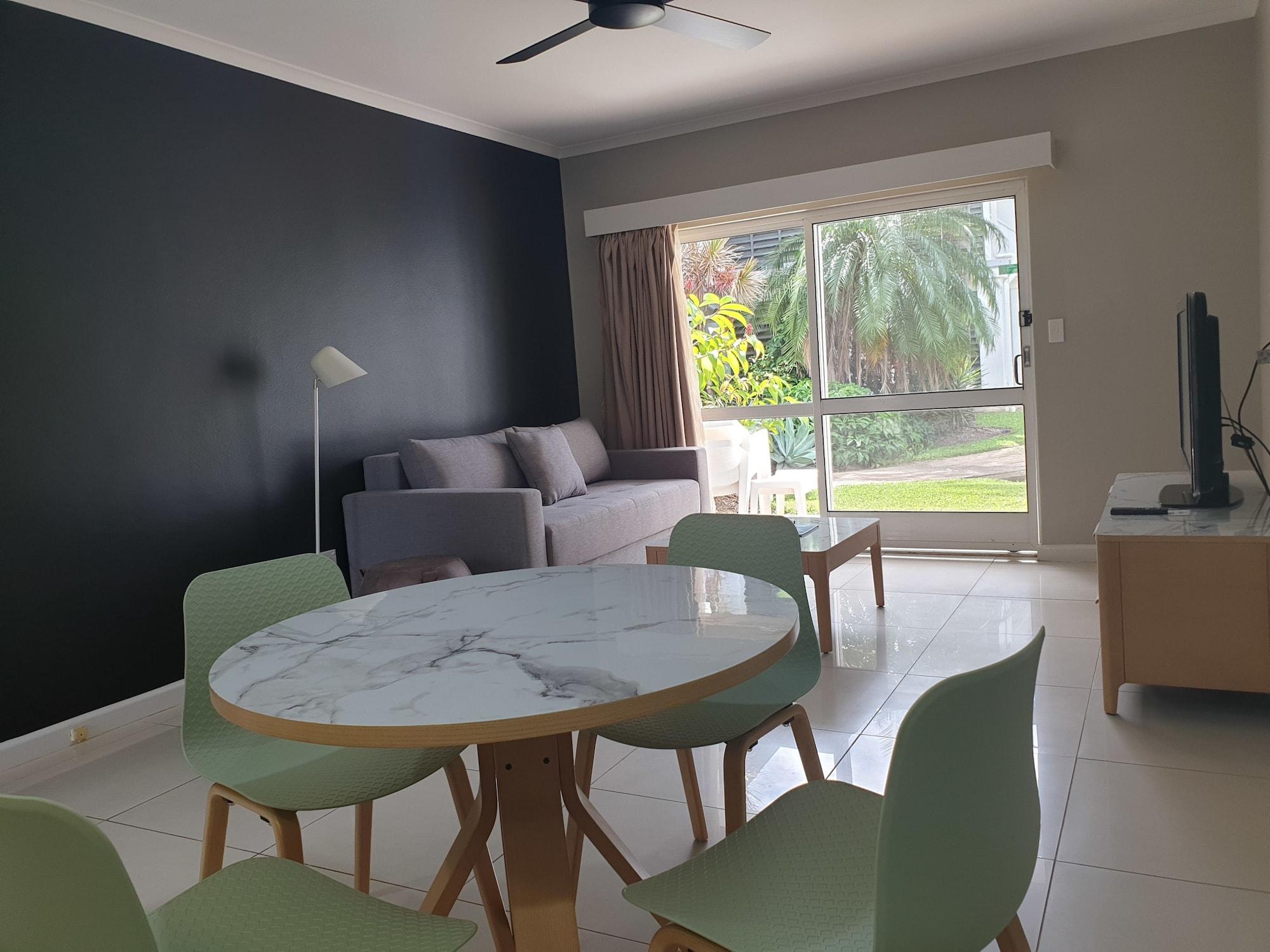 Hotel Grand Chancellor Palm Cove Exterior photo