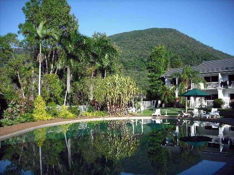 Hotel Grand Chancellor Palm Cove Exterior photo