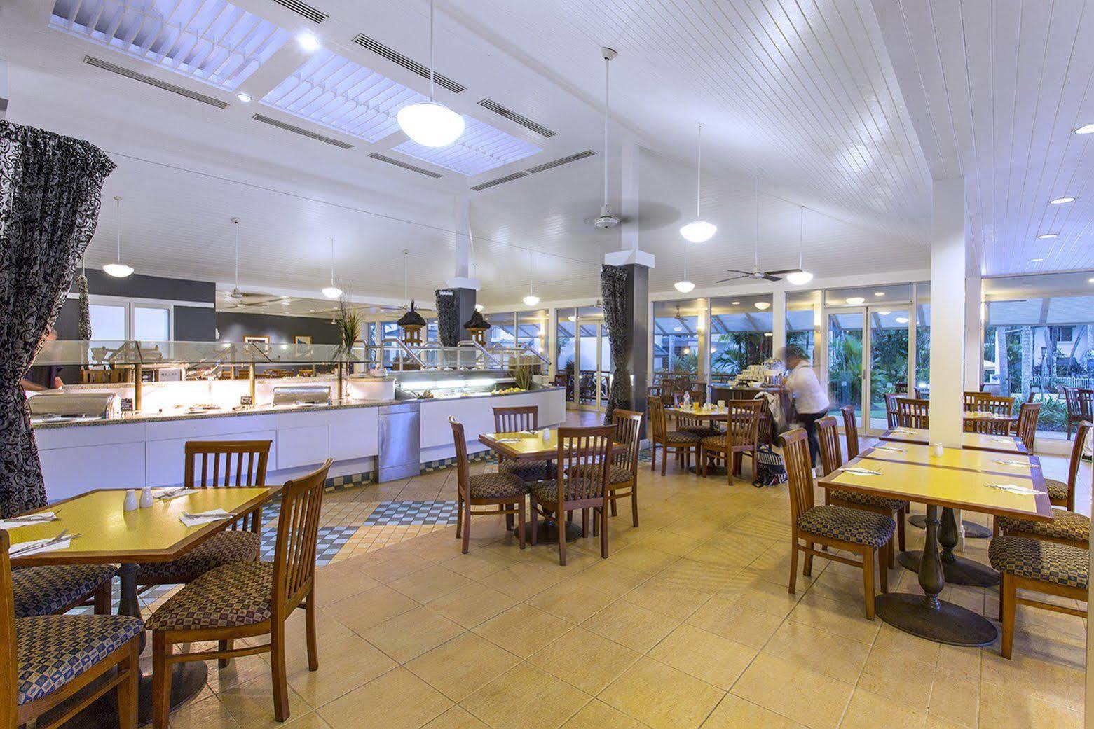 Hotel Grand Chancellor Palm Cove Exterior photo