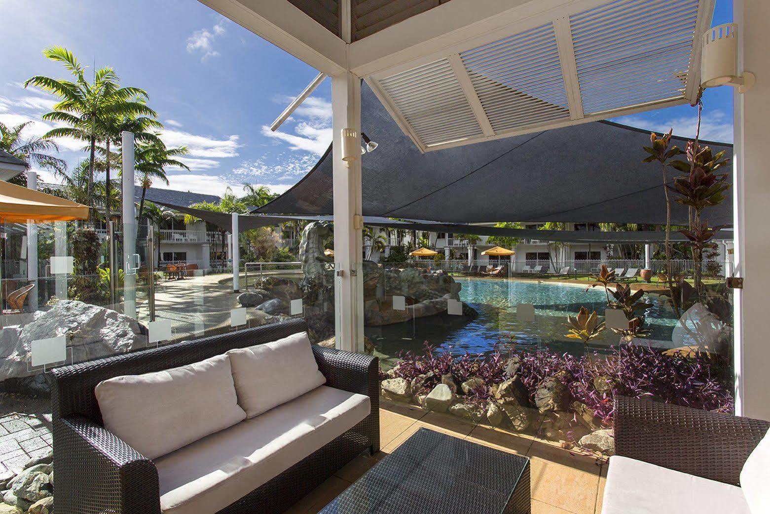Hotel Grand Chancellor Palm Cove Exterior photo