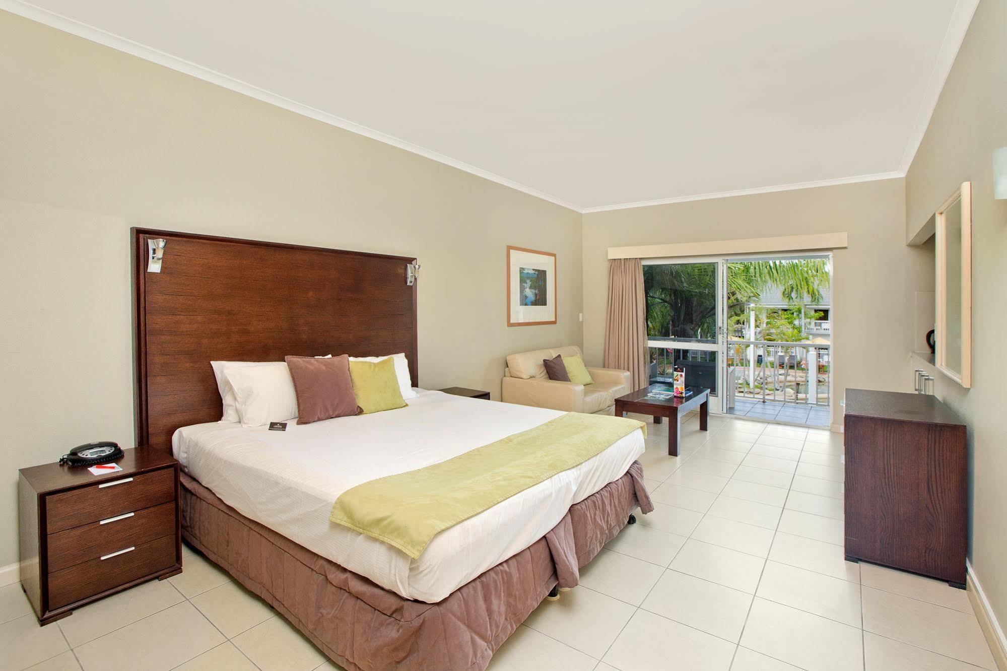 Hotel Grand Chancellor Palm Cove Exterior photo