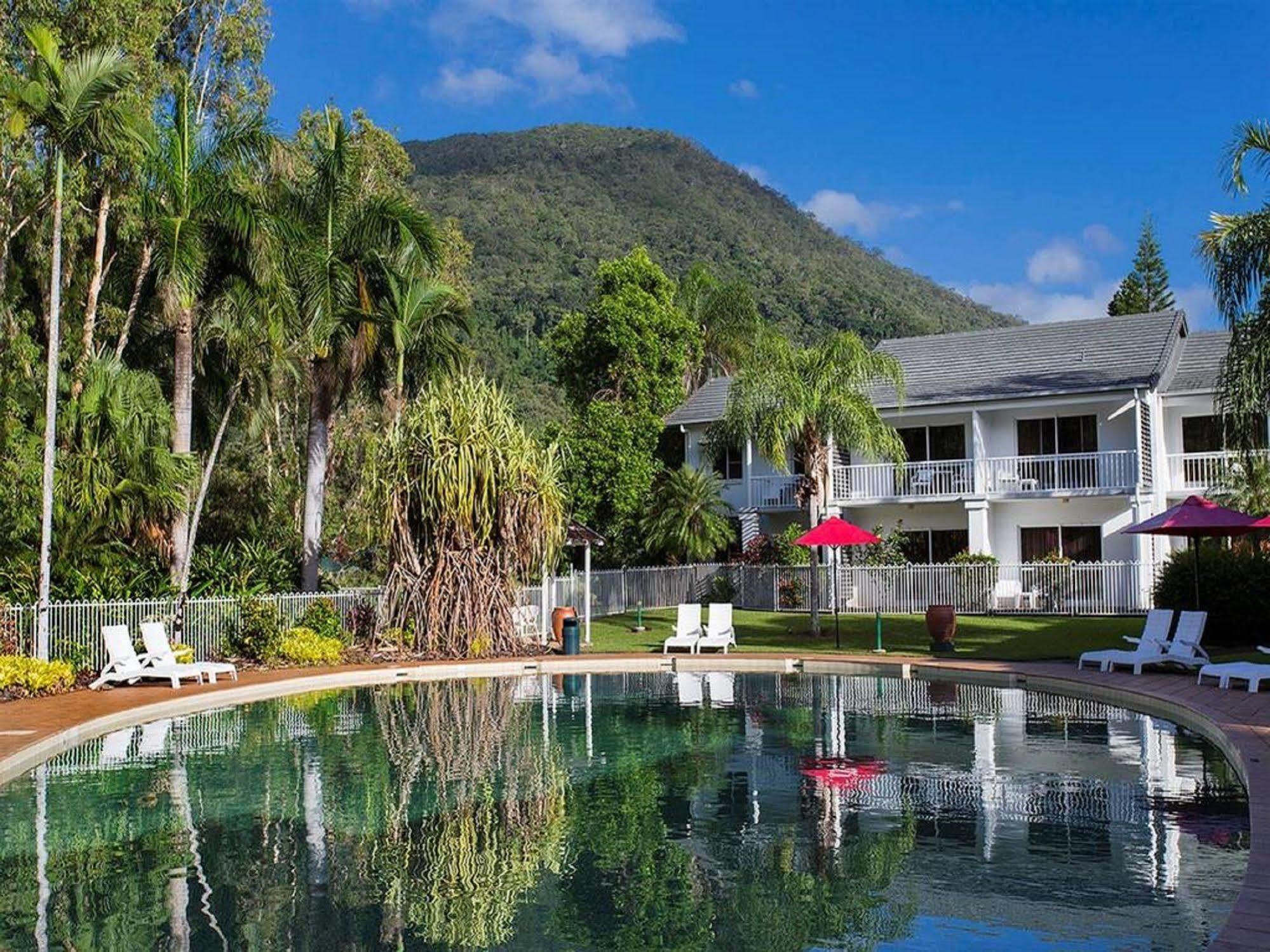 Hotel Grand Chancellor Palm Cove Exterior photo
